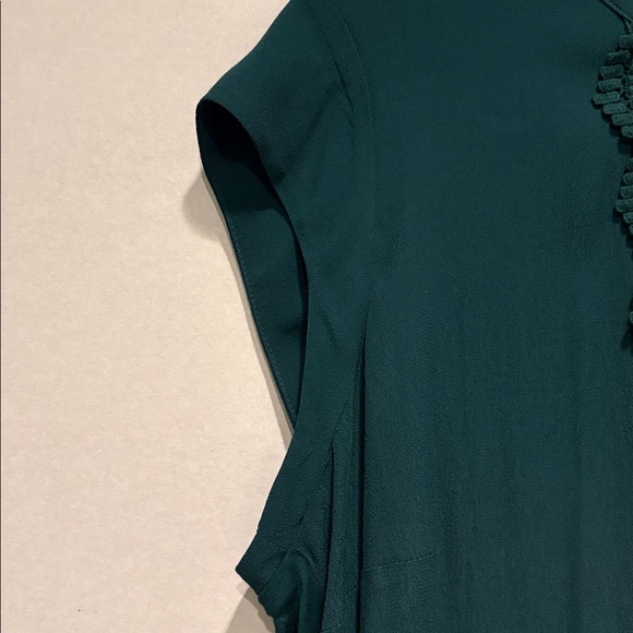 Daniel Rainn - Quin Cap Sleeve Mixed Material Top. Size XXL. Green. NWT - Picture 7 of 16